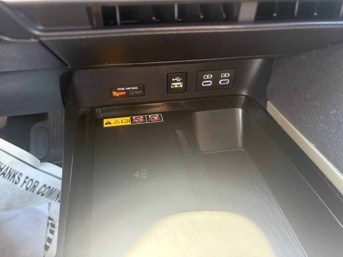 Toyota Camry photo 31