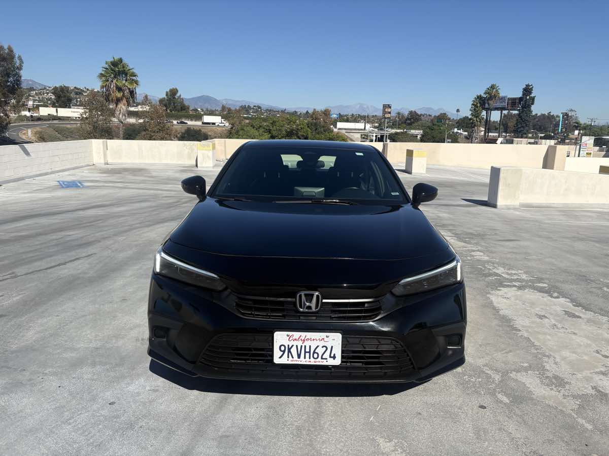 Photo 5 of this Honda Civic Sedan