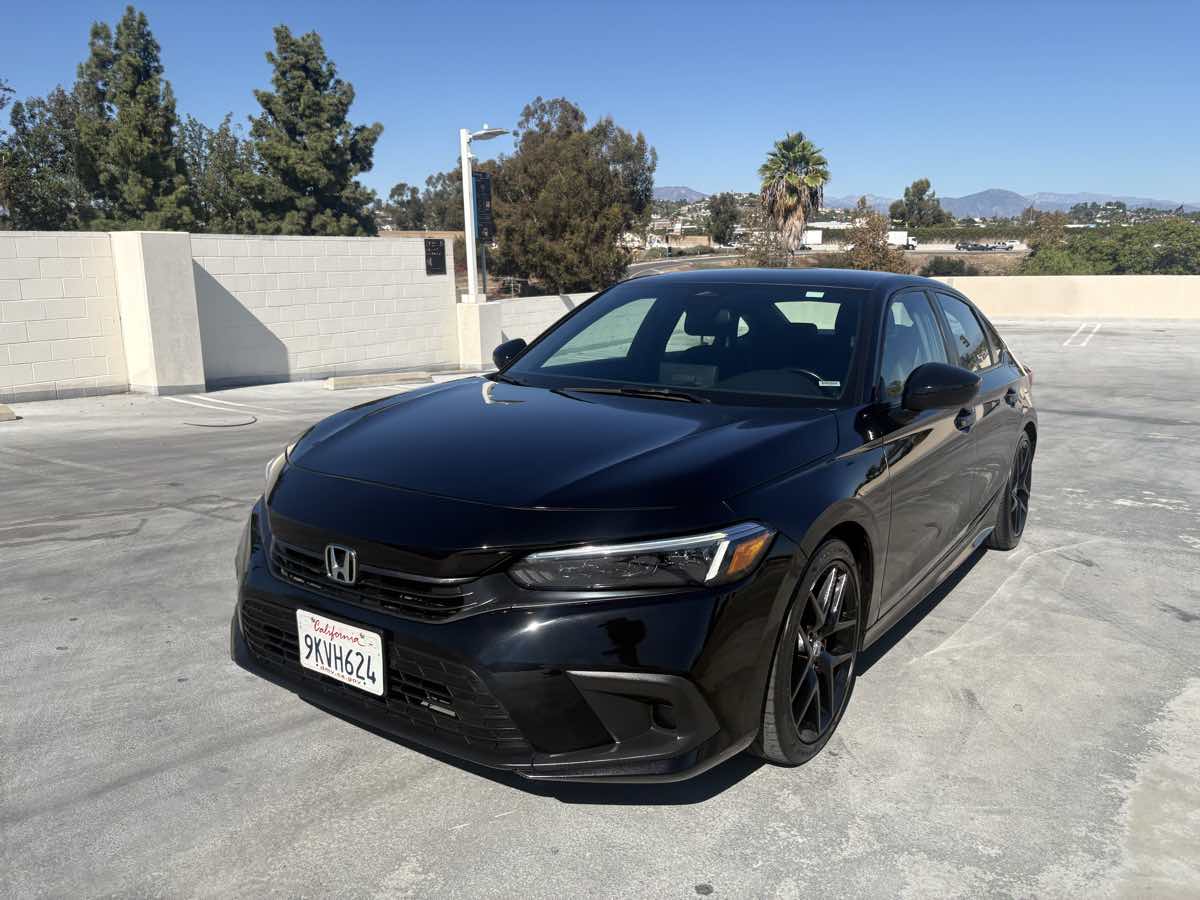 Photo 6 of this Honda Civic Sedan