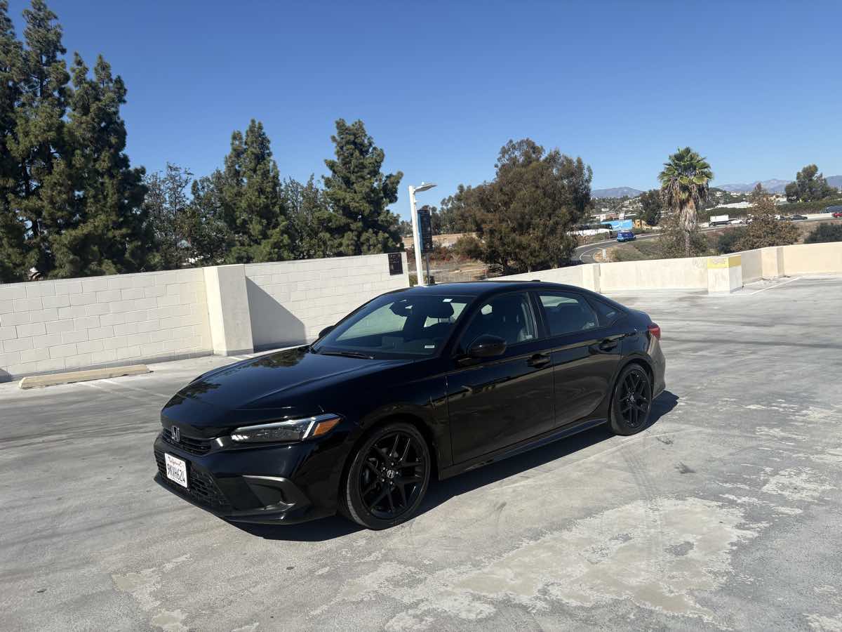Photo 8 of this Honda Civic Sedan