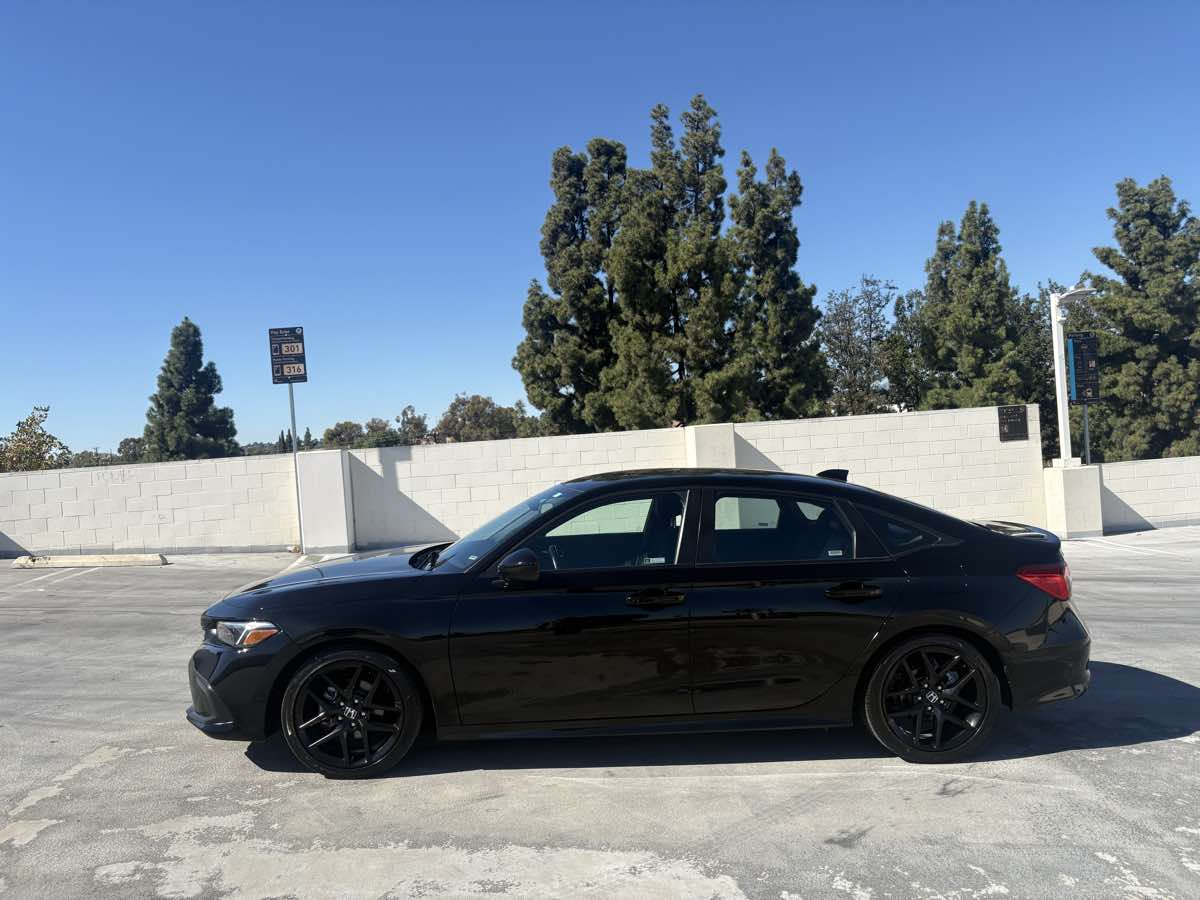 Photo 9 of this Honda Civic Sedan