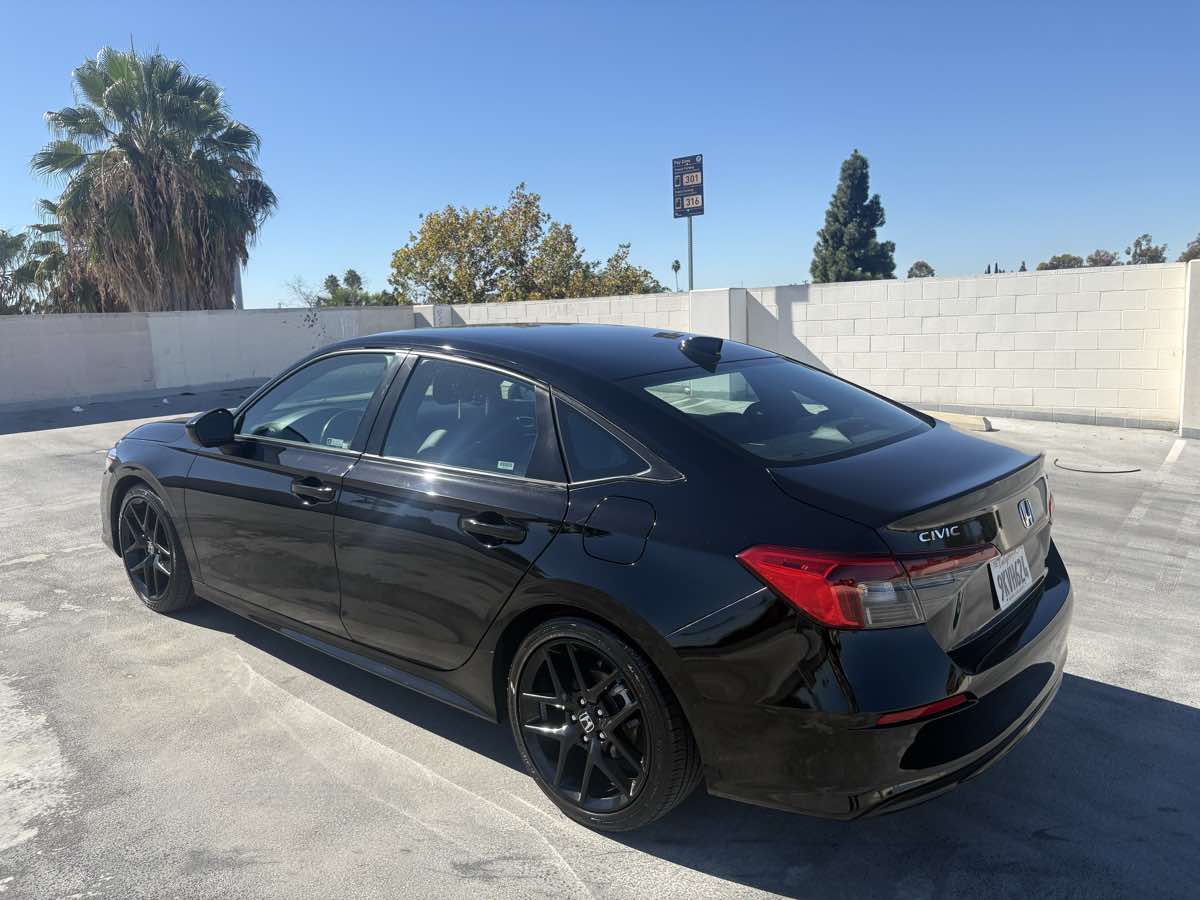 Photo 10 of this Honda Civic Sedan
