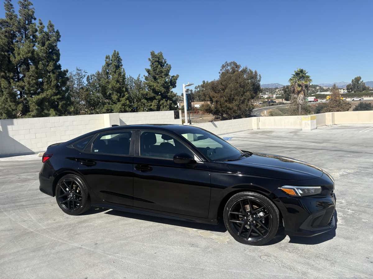 Photo 30 of this Honda Civic Sedan