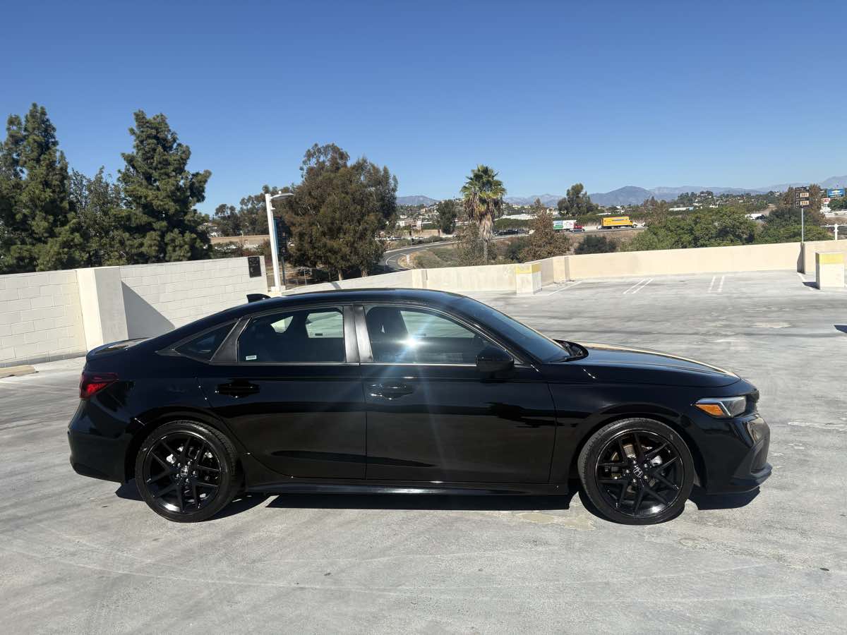 Photo 32 of this Honda Civic Sedan