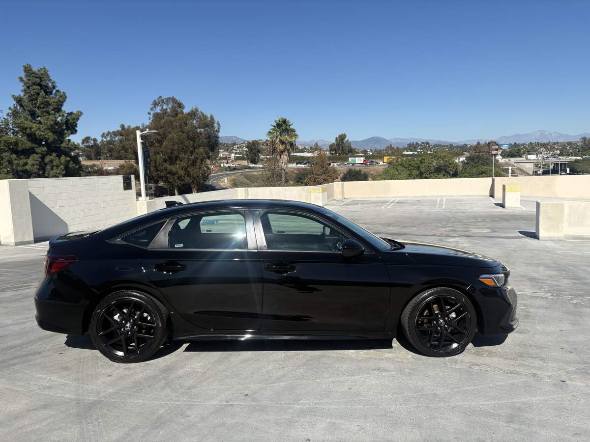 Photo 33 of this Honda Civic Sedan