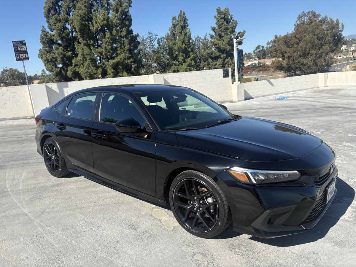 Photo 40 of this Honda Civic Sedan