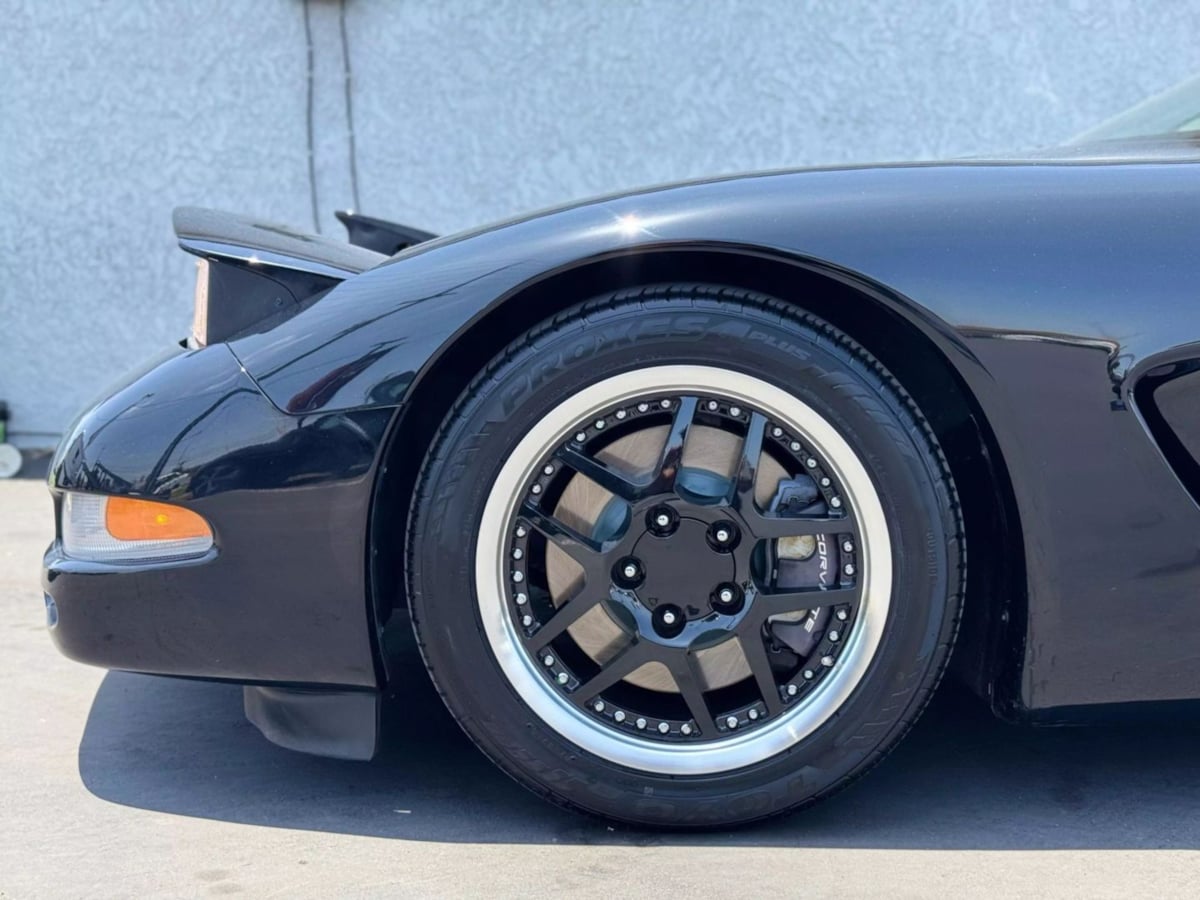 1998 Chevrolet Corvette photo 12
