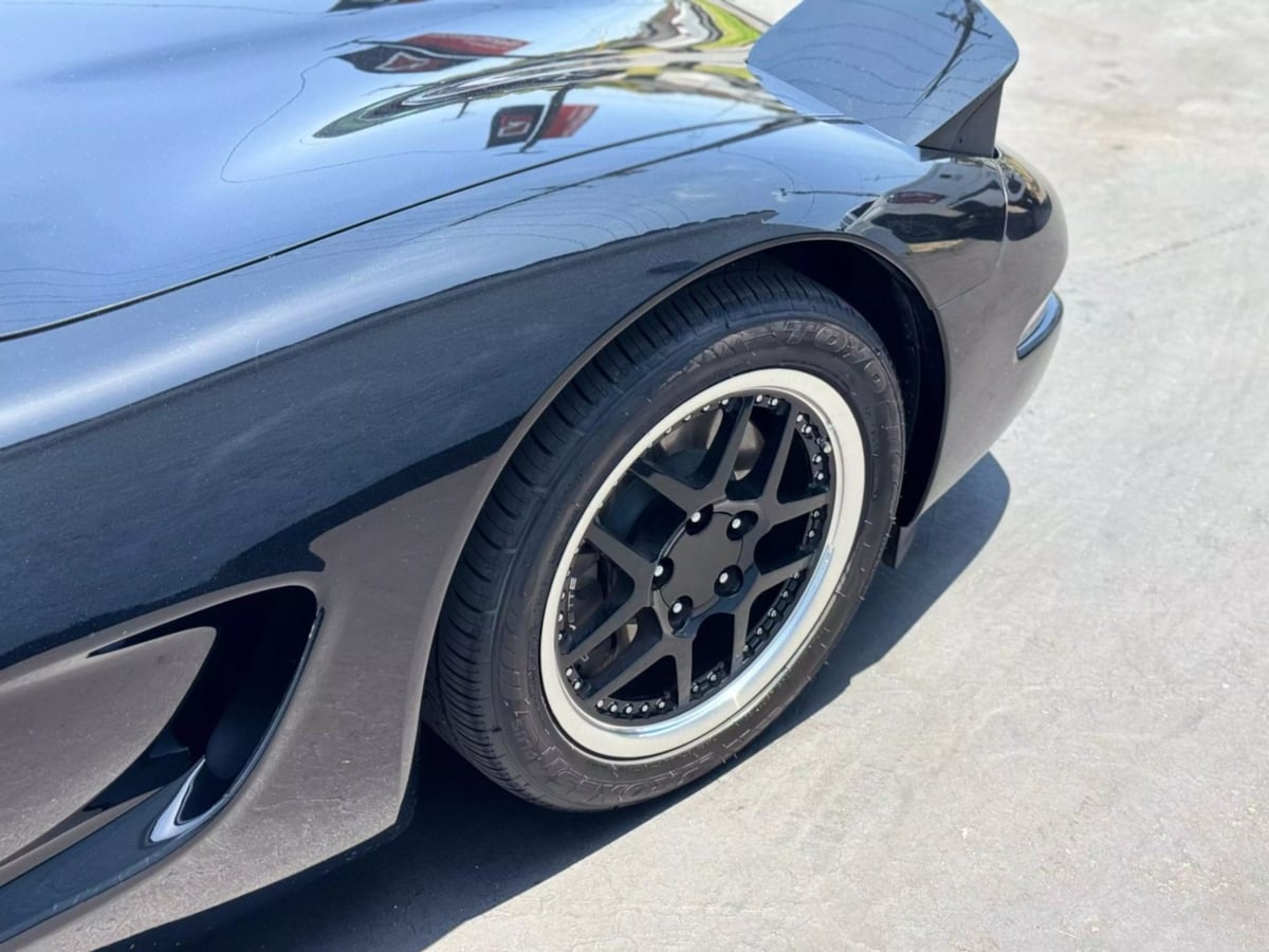 1998 Chevrolet Corvette photo 14