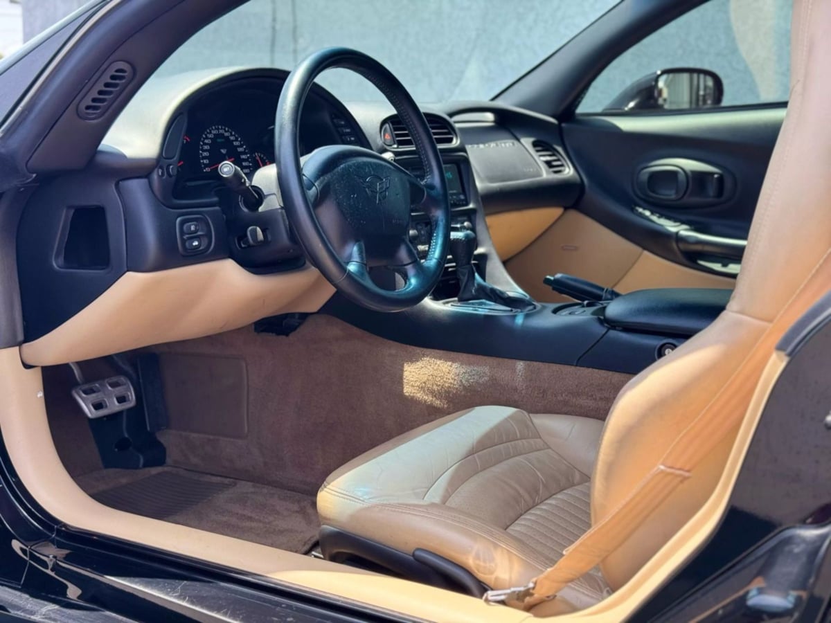 1998 Chevrolet Corvette photo 16