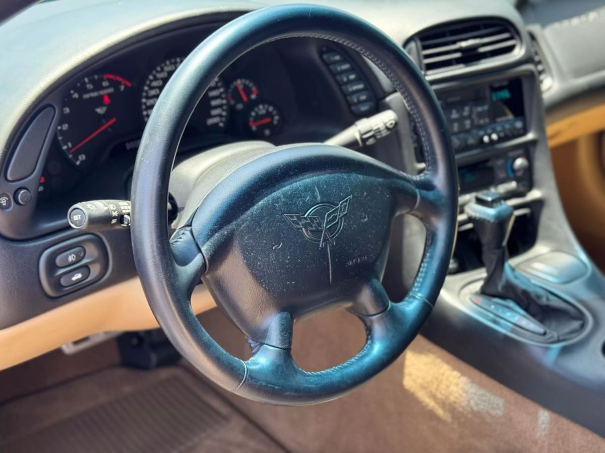 1998 Chevrolet Corvette photo 19