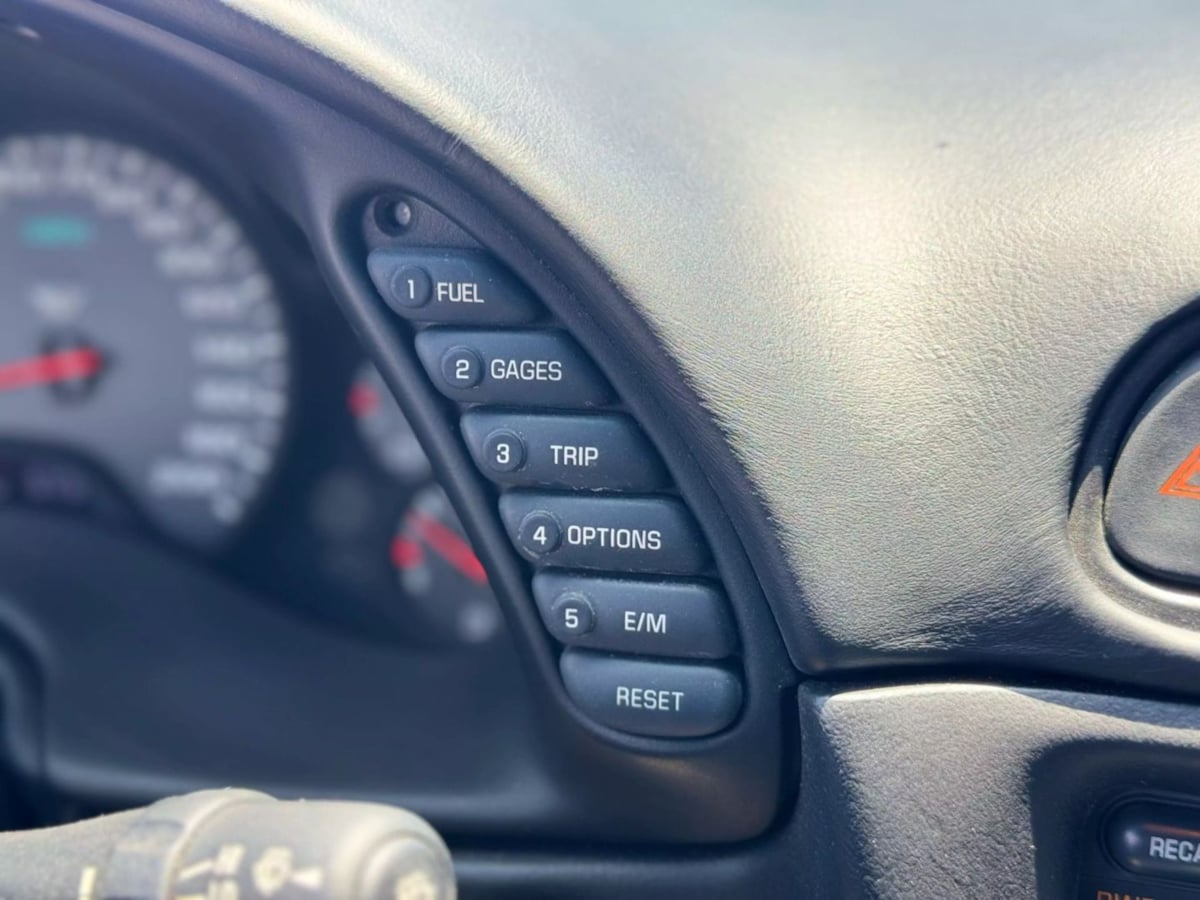 1998 Chevrolet Corvette photo 22