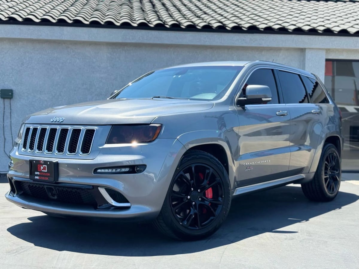 2012 Jeep Grand Cherokee SRT8 photo 2