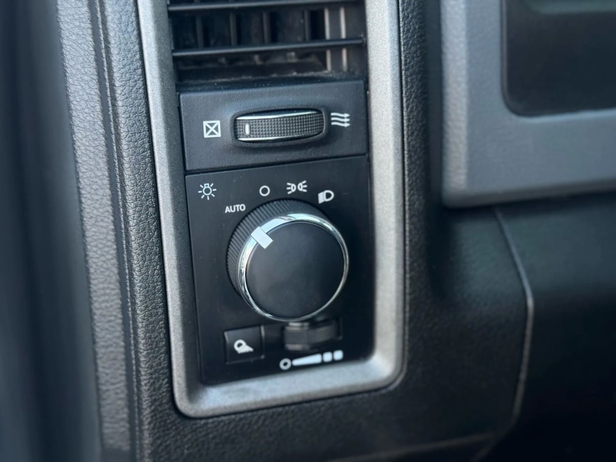 2020 Ram 1500 Classic photo 29