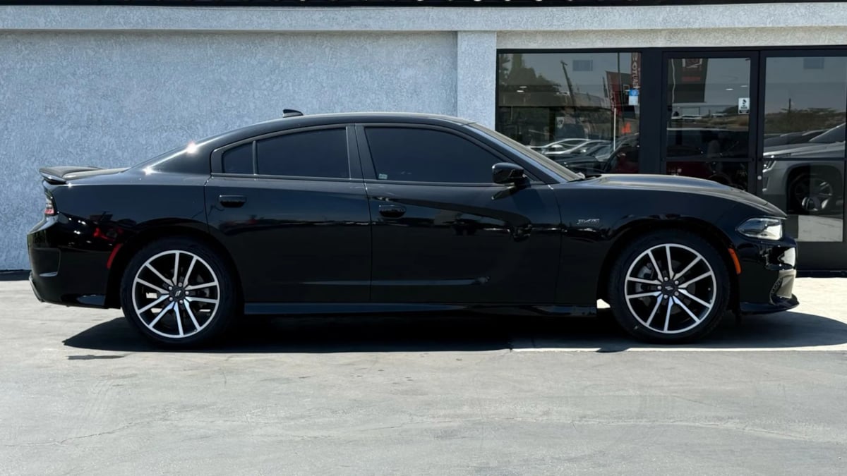 2023 Dodge Charger R/T photo 18