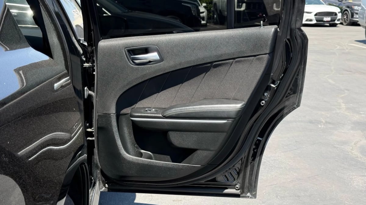 2023 Dodge Charger R/T photo 28