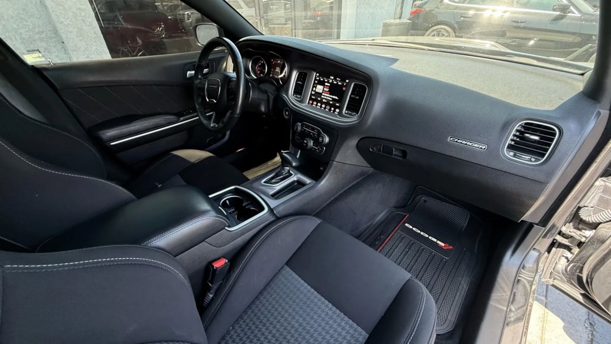 2023 Dodge Charger R/T photo 44