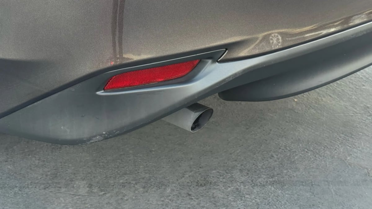 2018 Toyota Camry Hybrid LE photo 16