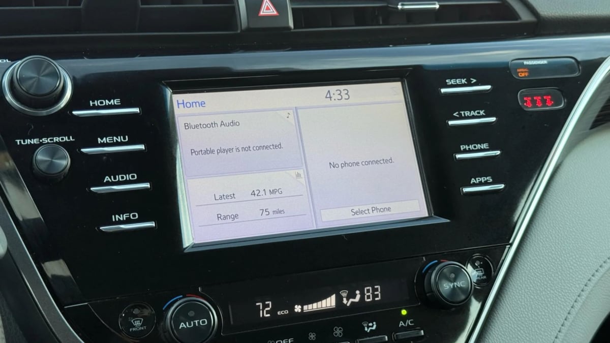 2018 Toyota Camry Hybrid LE photo 50