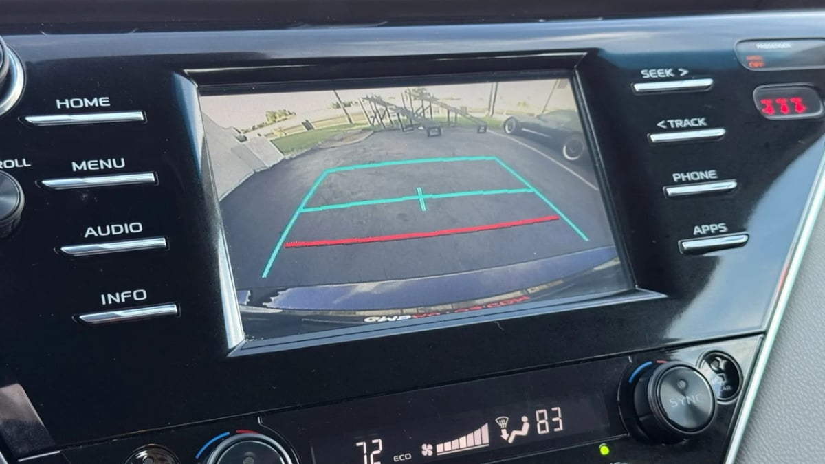 2018 Toyota Camry Hybrid LE photo 51