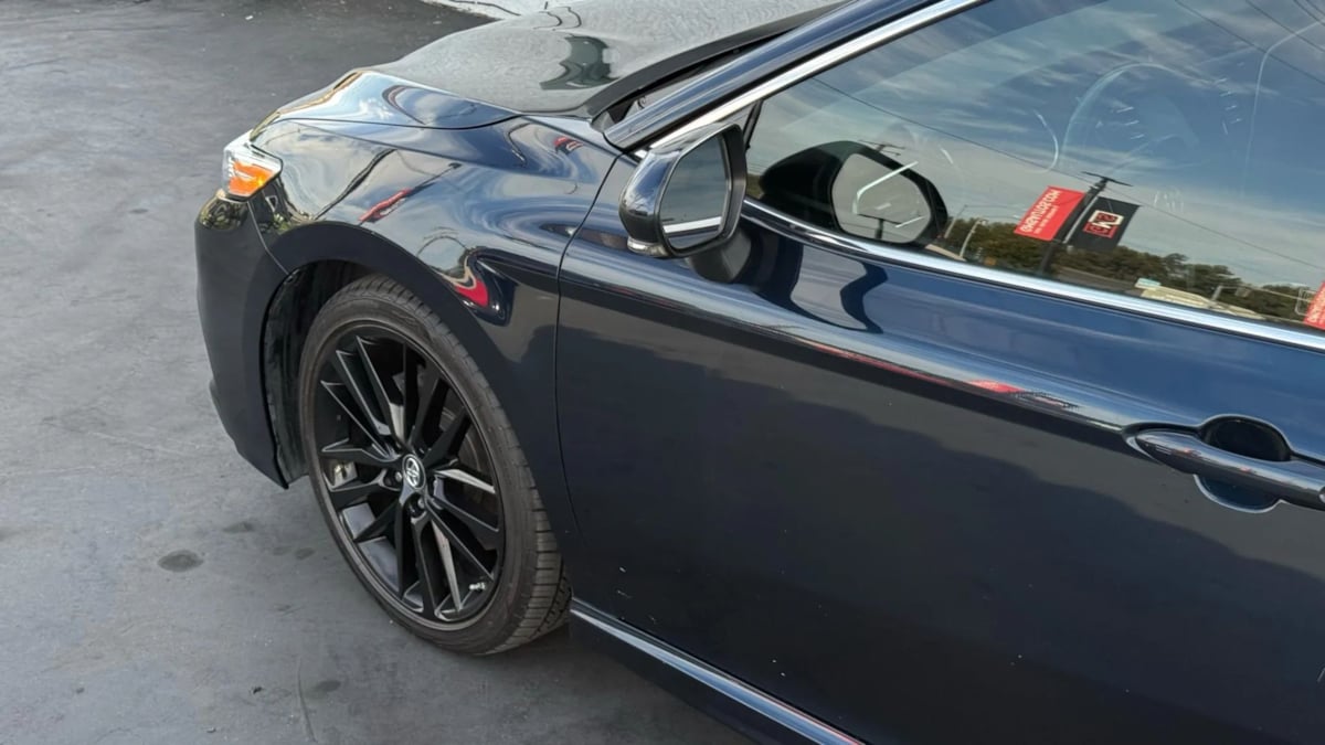 2018 Toyota Camry XSE photo 5