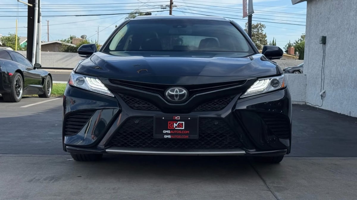 2018 Toyota Camry XSE photo 25