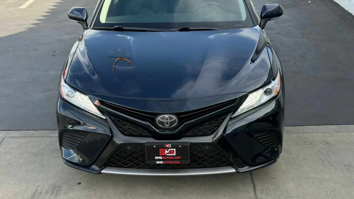 2018 Toyota Camry XSE photo 26