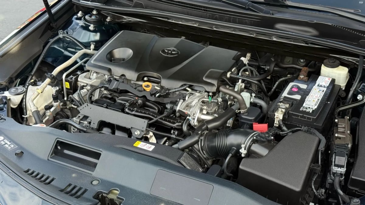 2018 Toyota Camry XSE photo 28