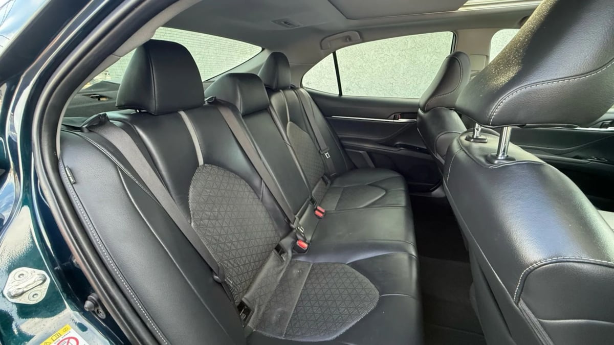 2018 Toyota Camry XSE photo 35