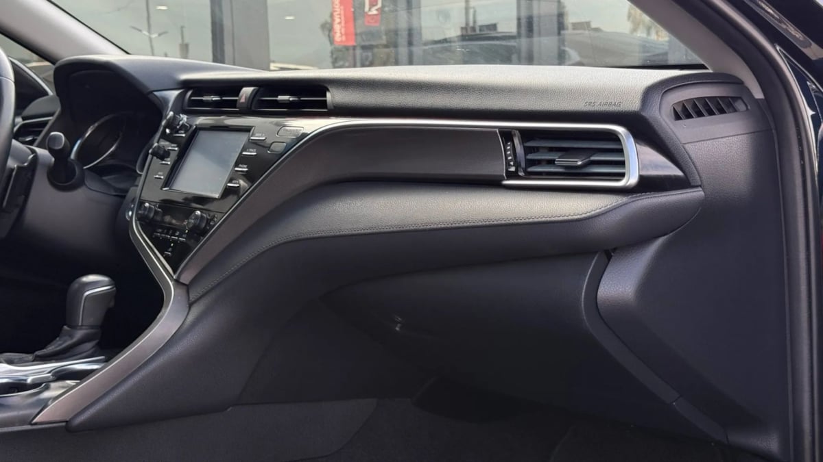 2018 Toyota Camry XSE photo 45