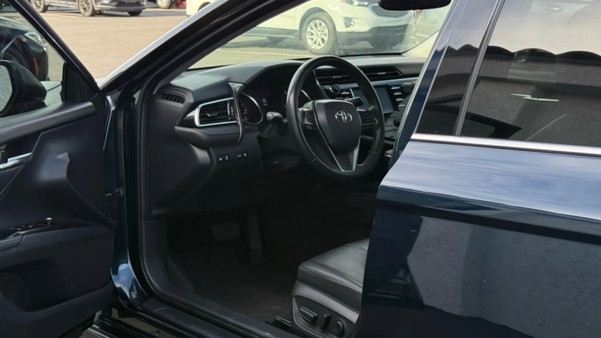 2018 Toyota Camry XSE photo 48