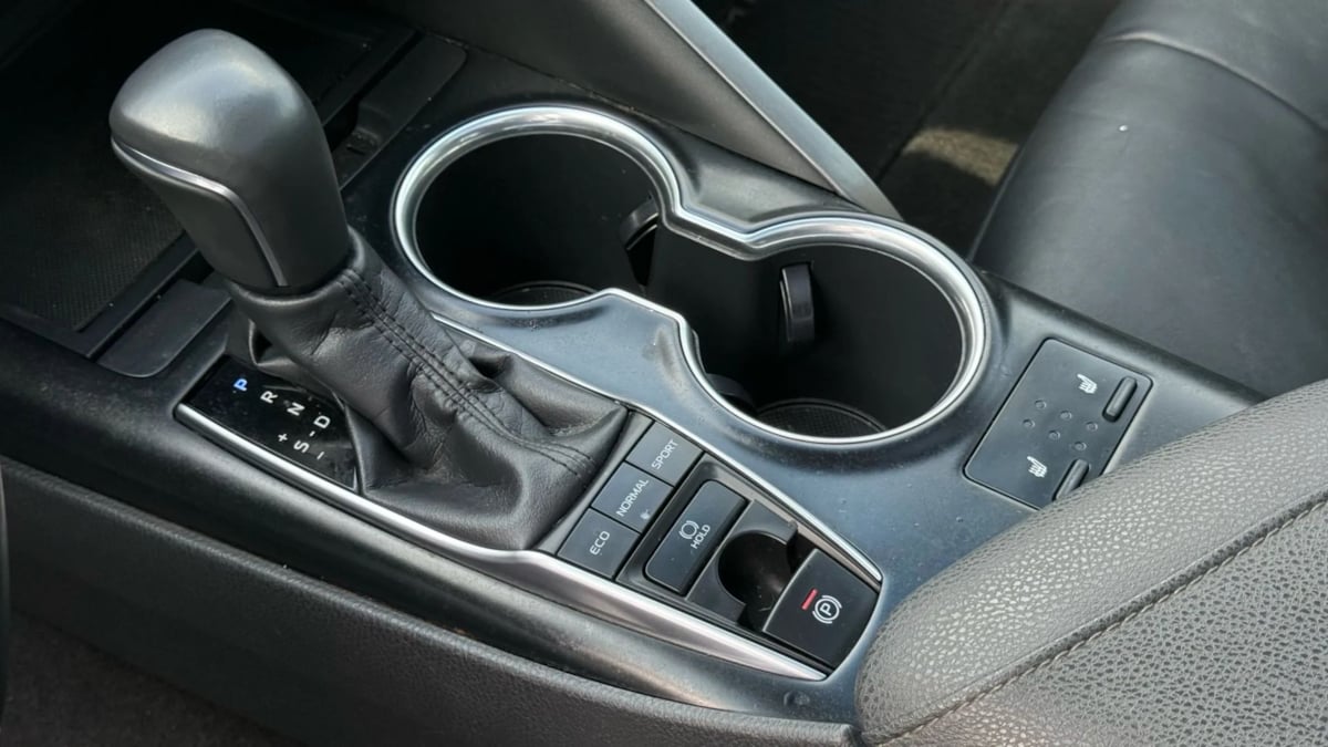 2018 Toyota Camry XSE photo 57