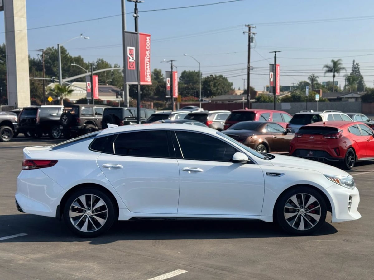 2016 Kia Optima SX Turbo photo 4