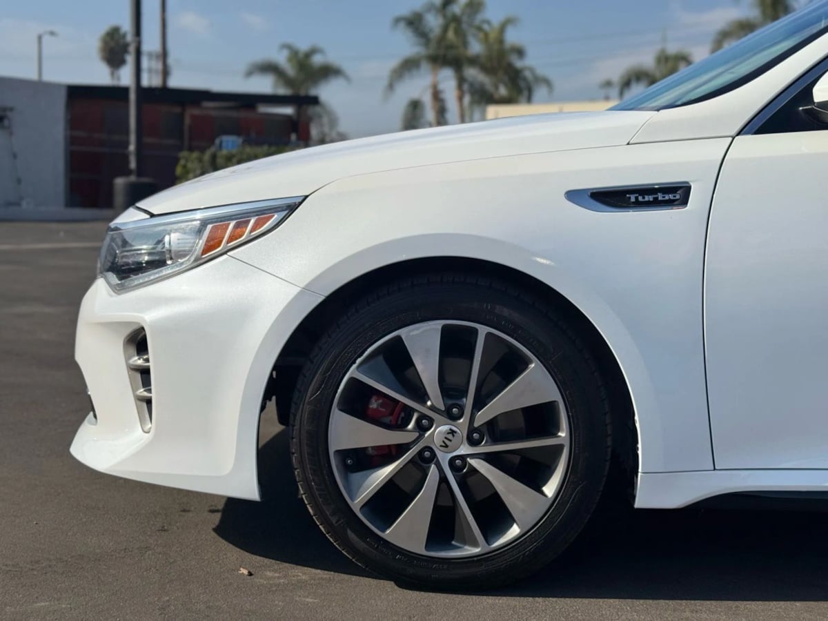 2016 Kia Optima SX Turbo photo 9