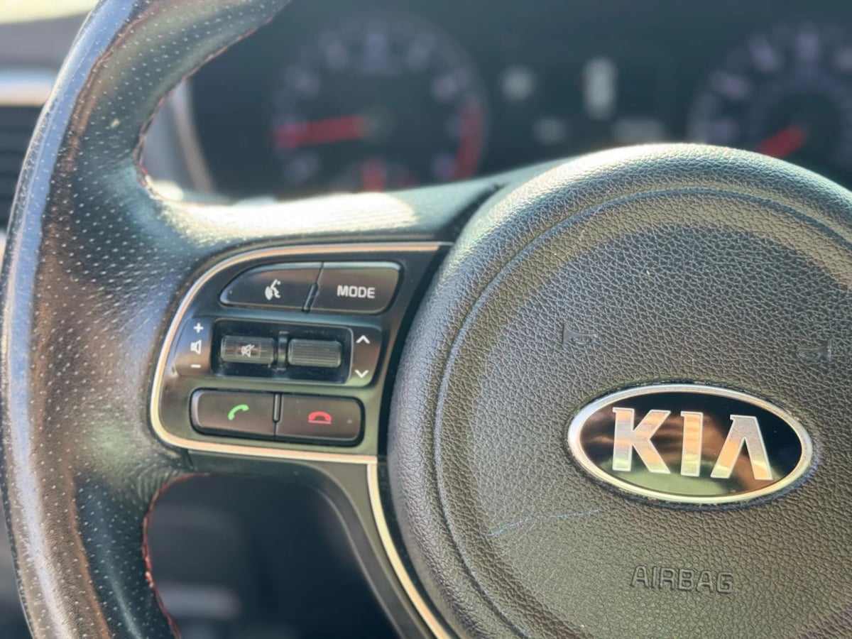 2016 Kia Optima SX Turbo photo 20