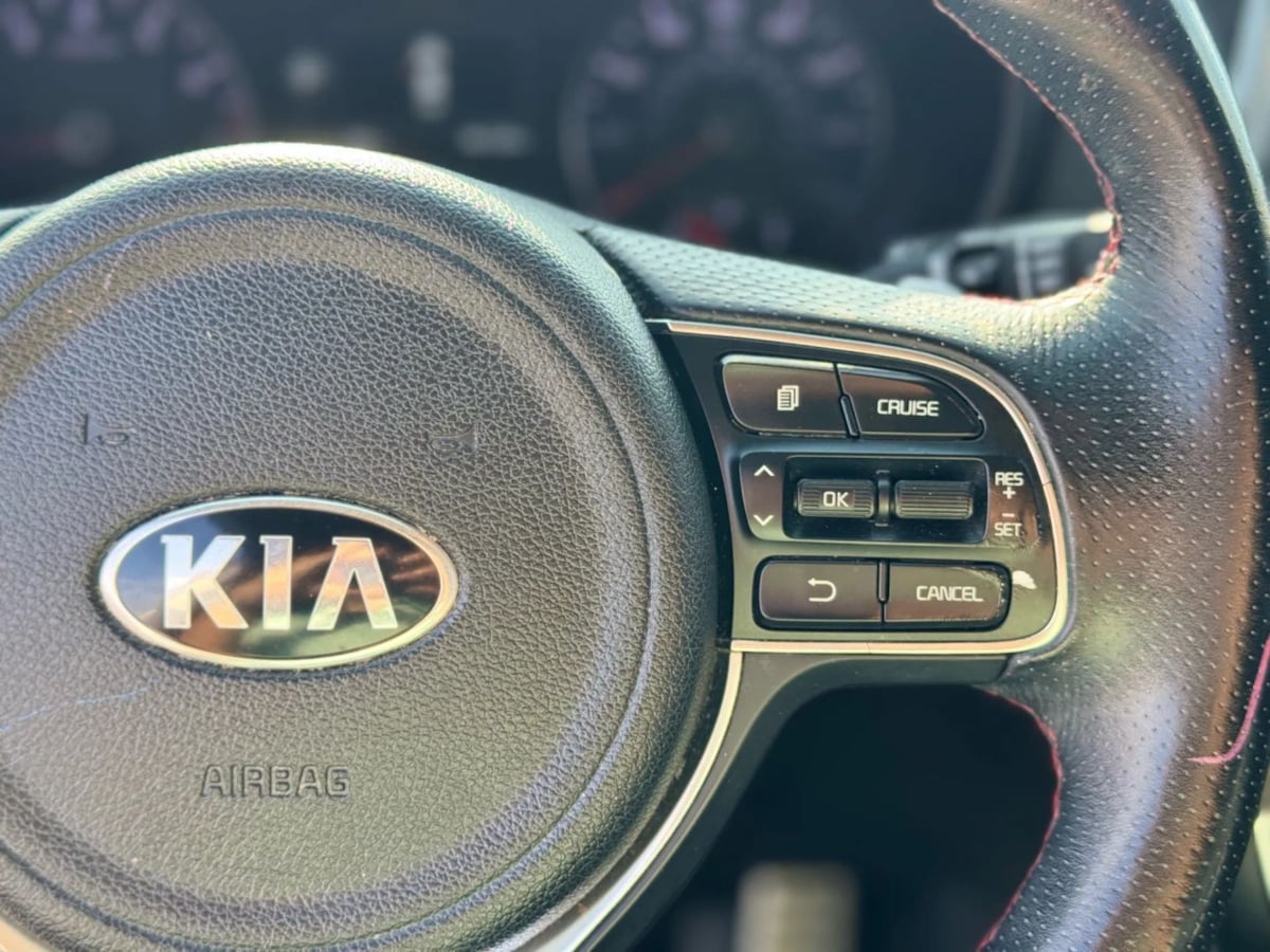 2016 Kia Optima SX Turbo photo 21