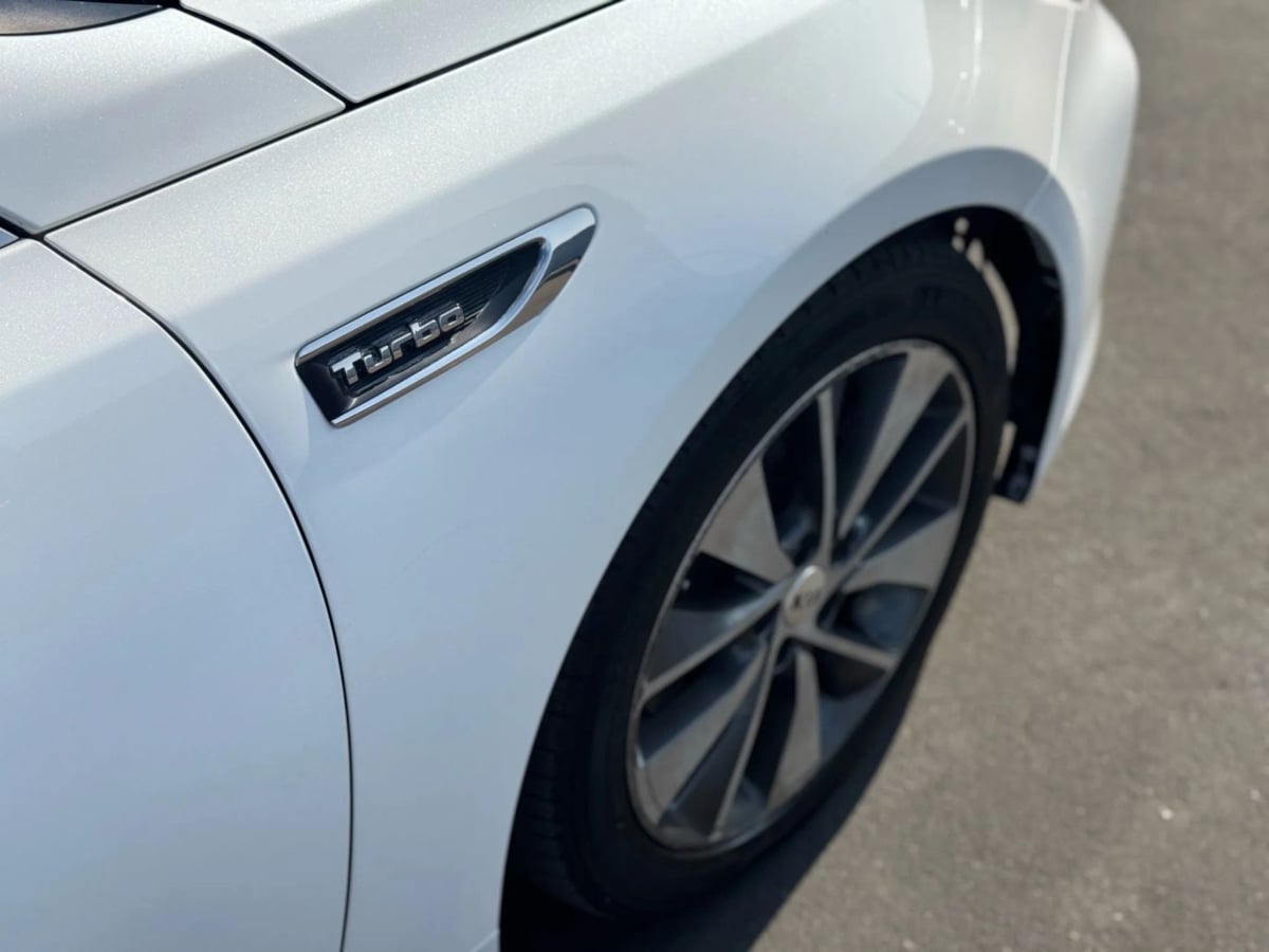 2016 Kia Optima SX Turbo photo 24