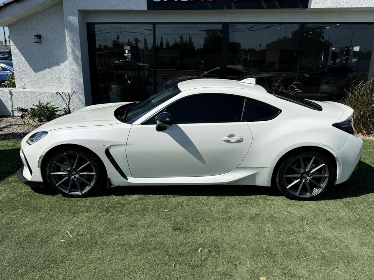 2024 Toyota GR86 photo 5