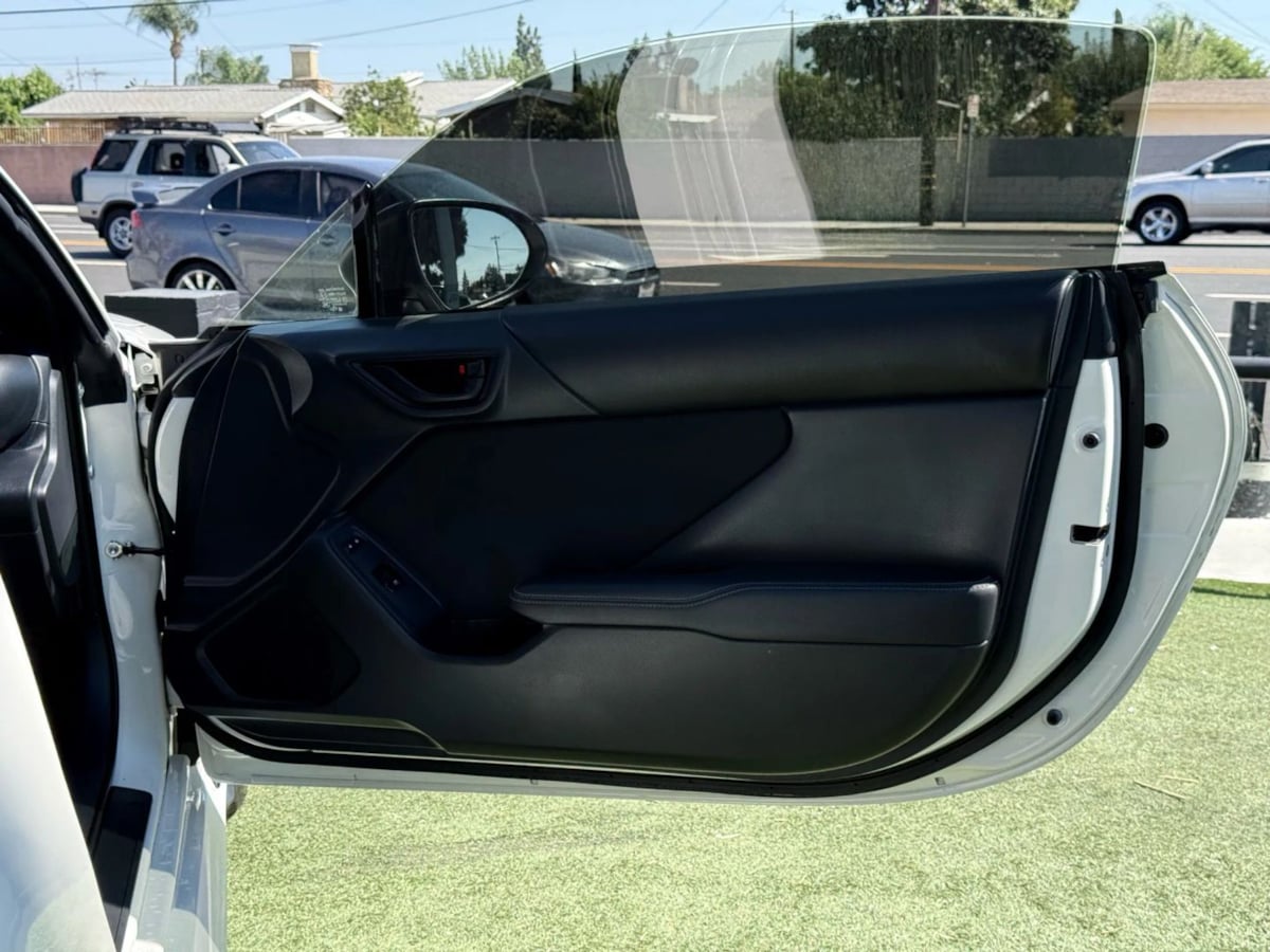 2024 Toyota GR86 photo 24