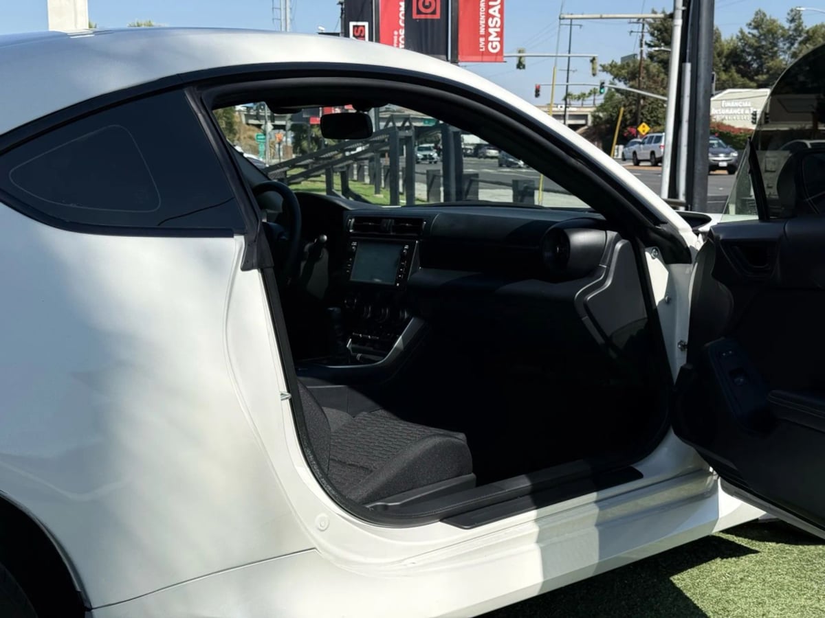 2024 Toyota GR86 photo 26