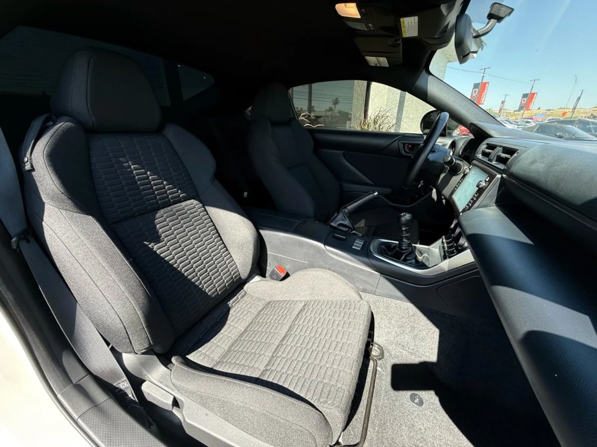 2024 Toyota GR86 photo 28