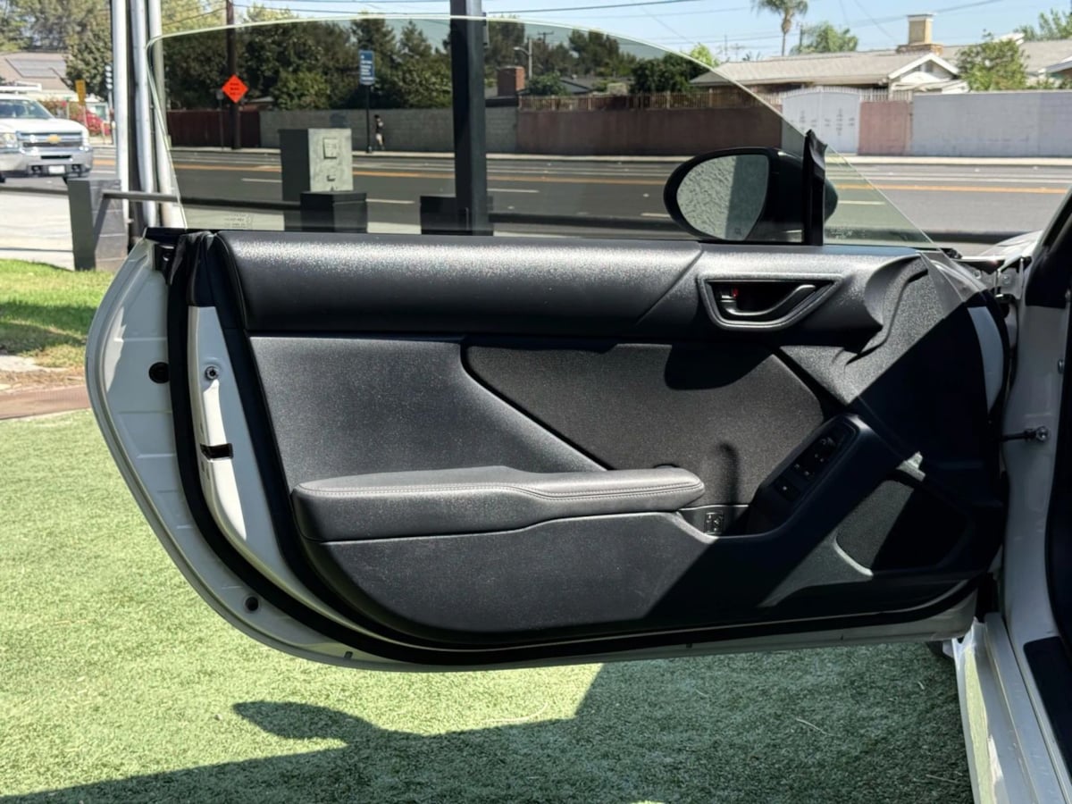 2024 Toyota GR86 photo 32