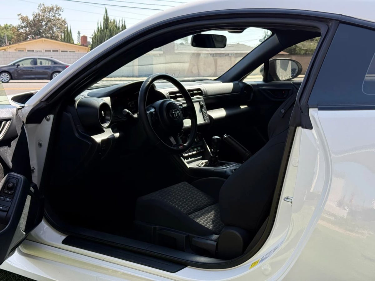 2024 Toyota GR86 photo 34
