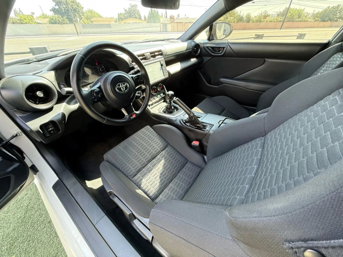 2024 Toyota GR86 photo 38