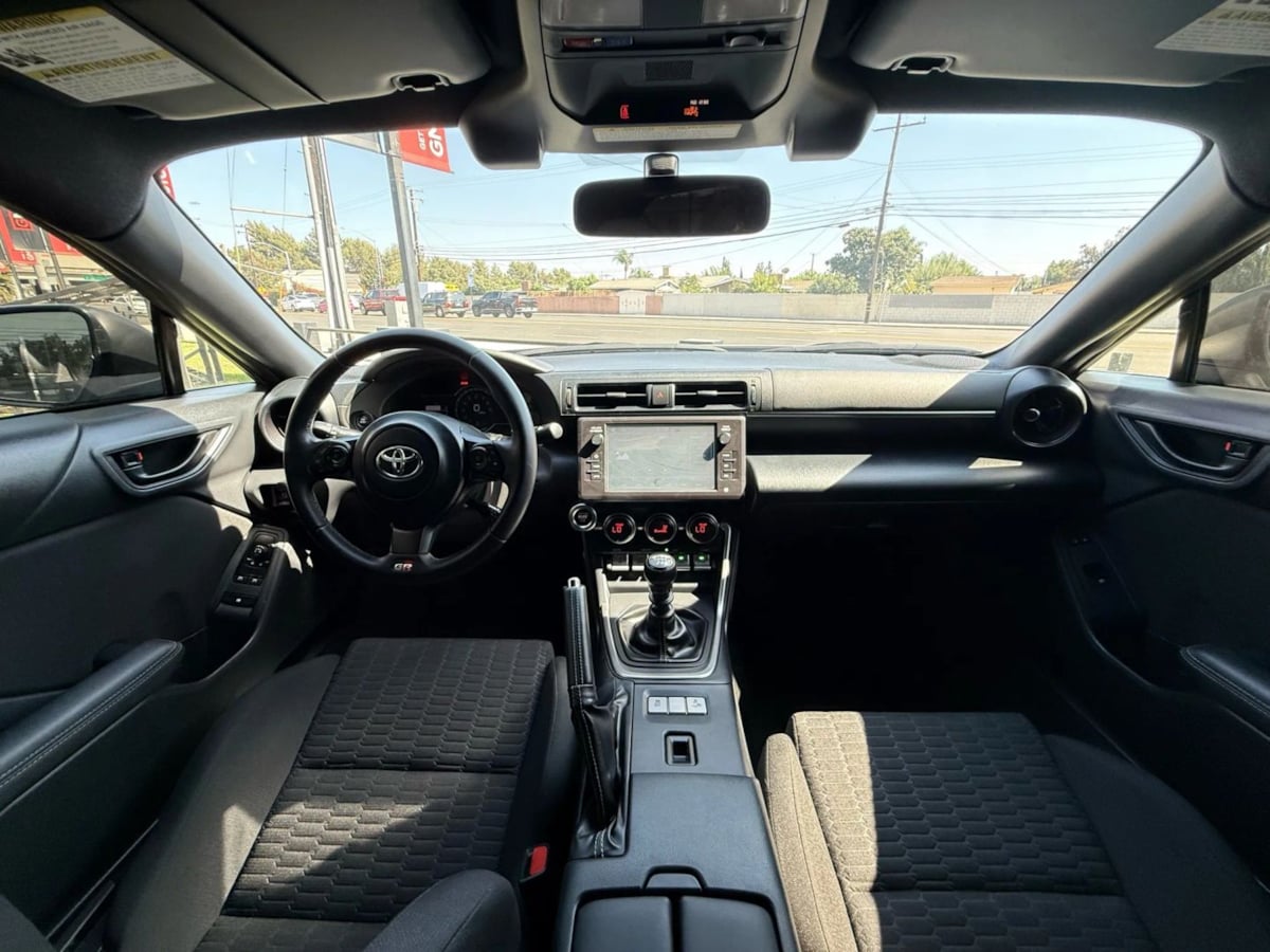 2024 Toyota GR86 photo 39