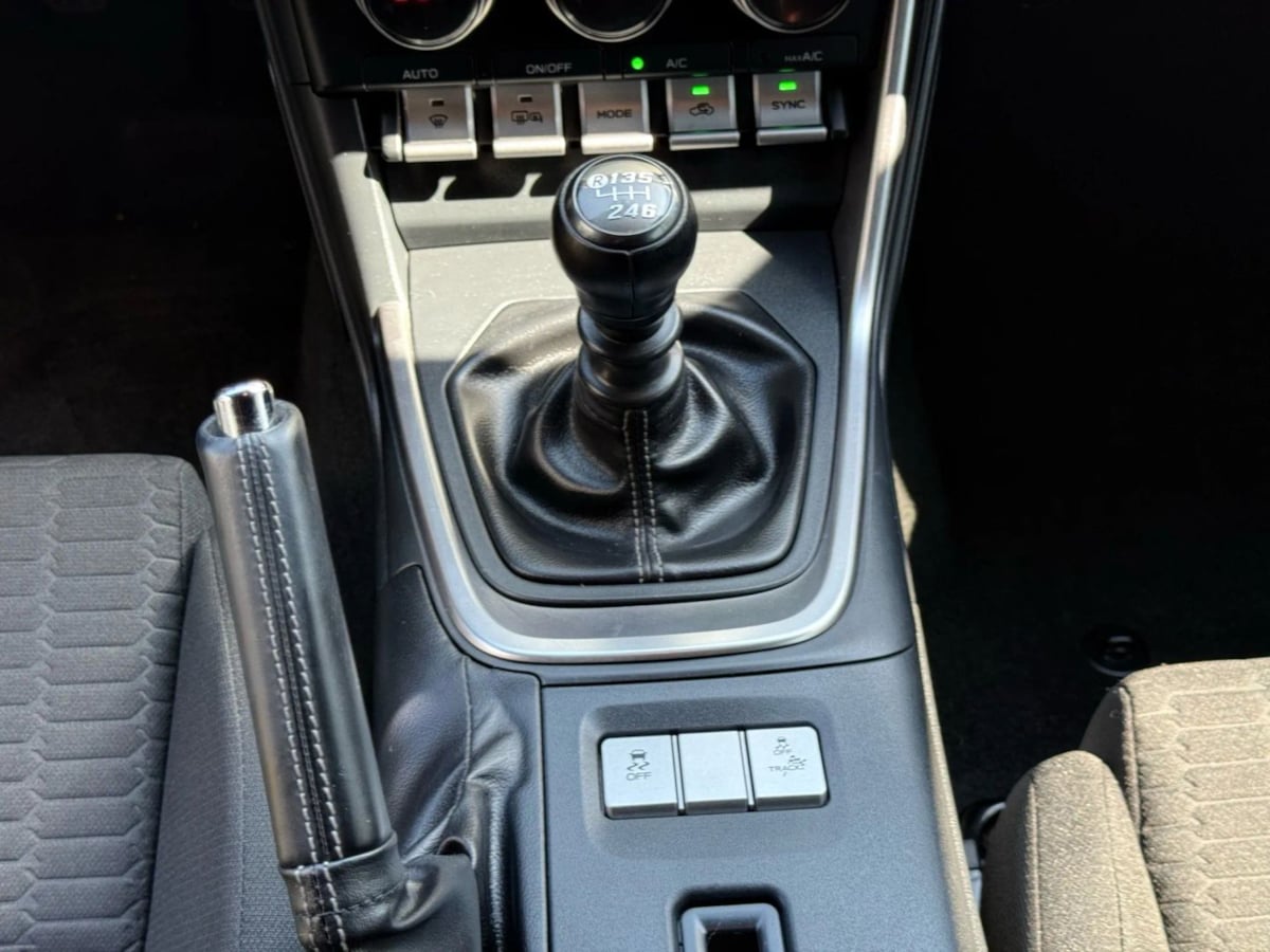 2024 Toyota GR86 photo 43