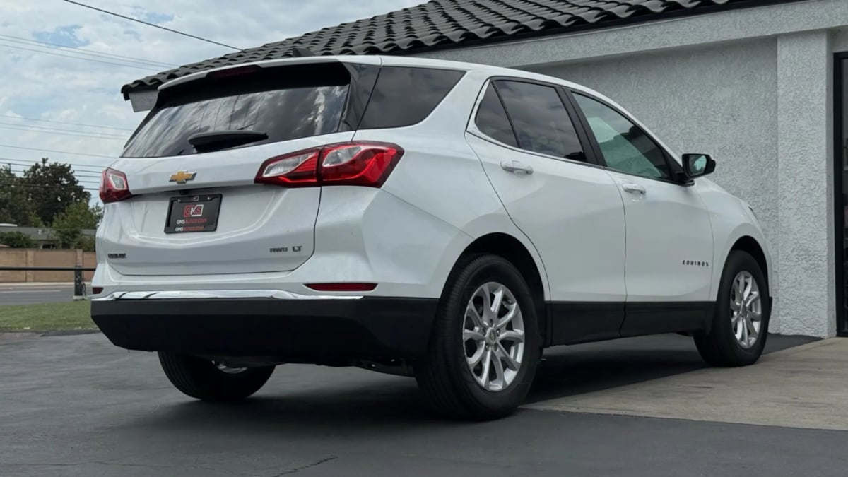 2021 Chevrolet Equinox LT photo 17