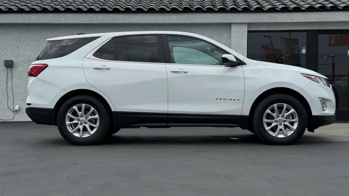 2021 Chevrolet Equinox LT photo 21