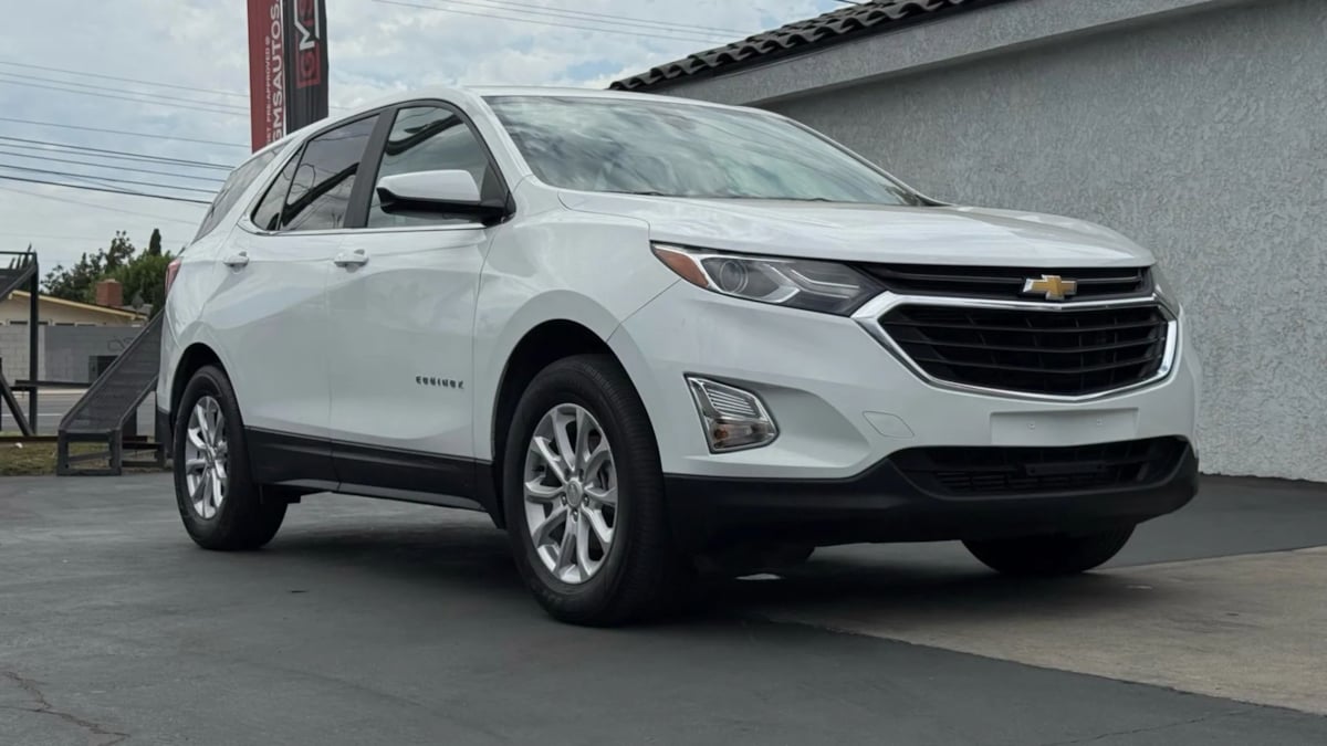 2021 Chevrolet Equinox LT photo 25
