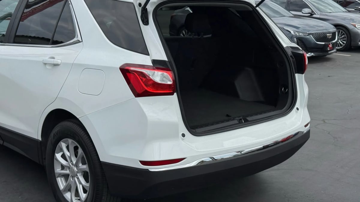 2021 Chevrolet Equinox LT photo 30