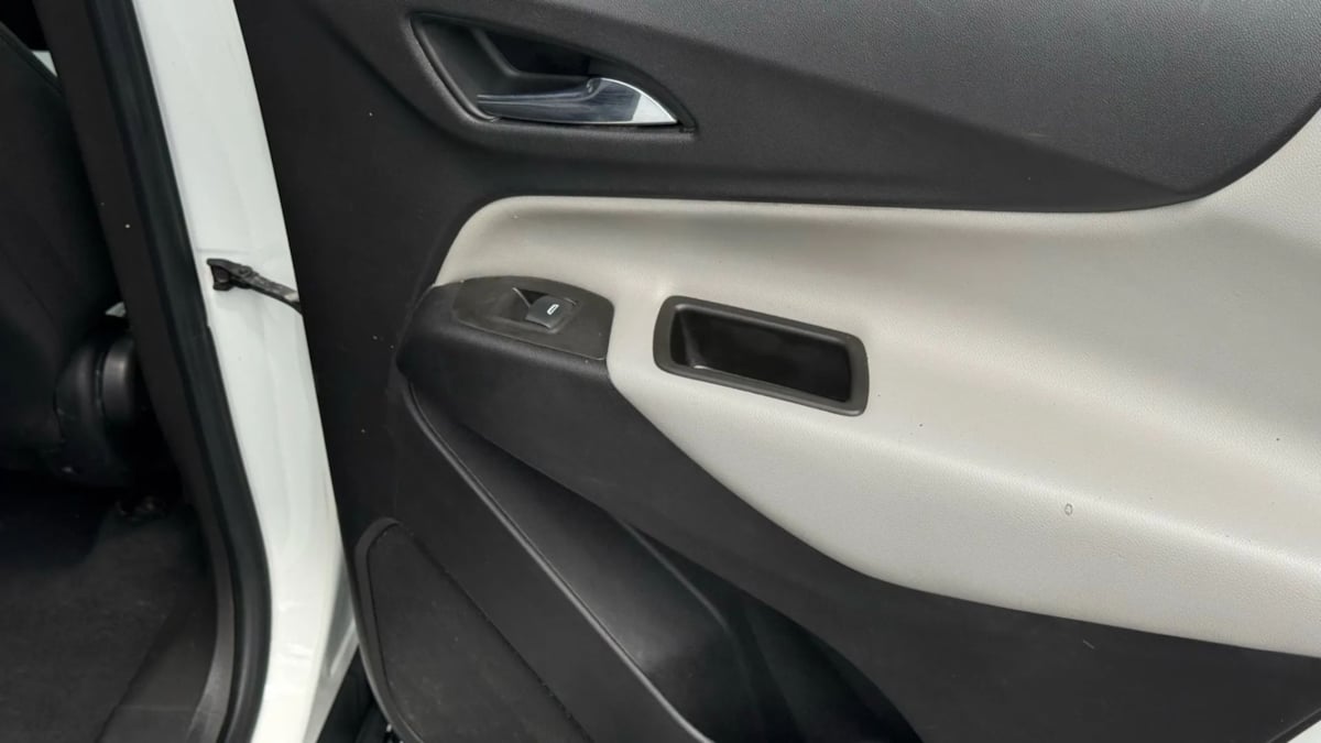 2021 Chevrolet Equinox LT photo 35